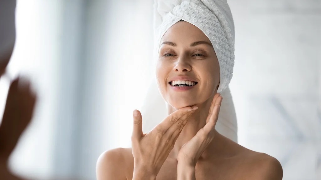 Peptides vs Collagen Skincare: Differences, Benefits & How to Use